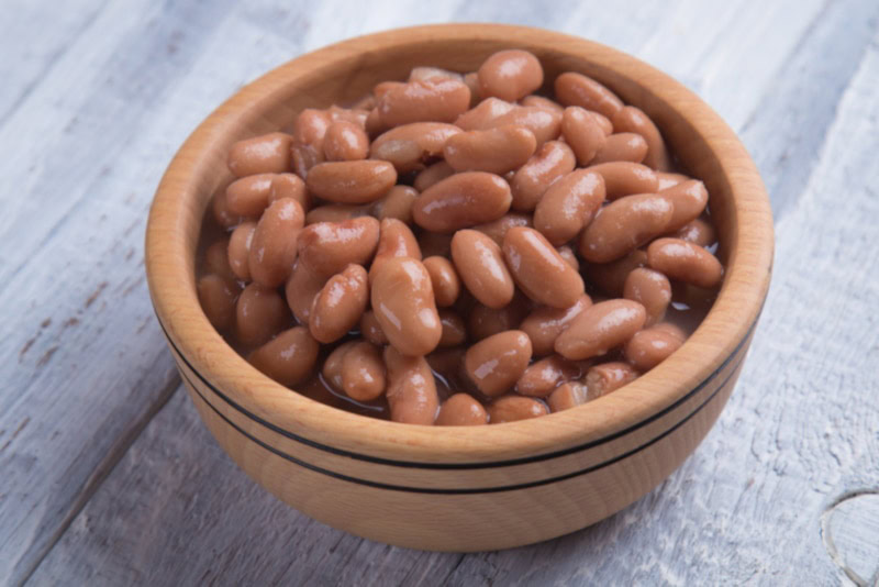Cooked white kidney beans in a bowl