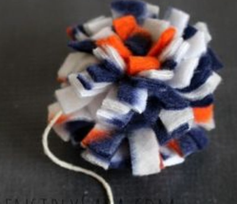 DIY Christmas Gifts For Cats