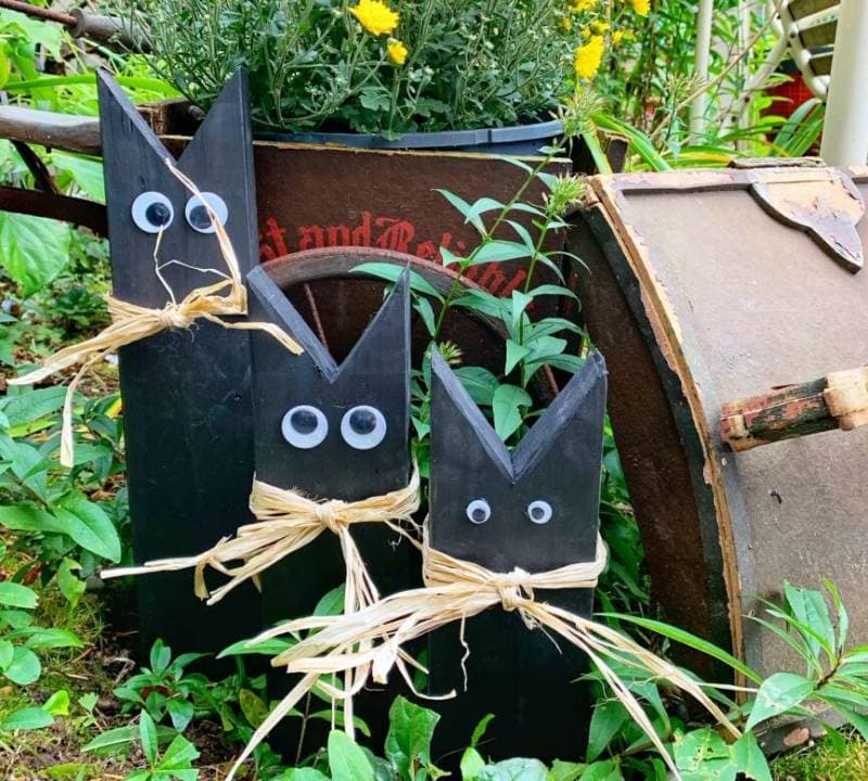 DIY Wooden Black Cat Decoration