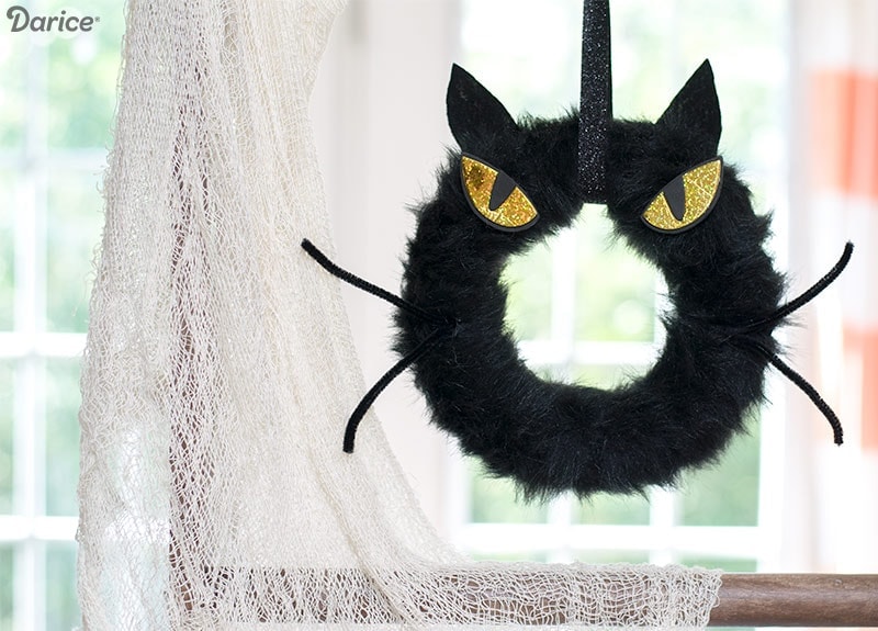 DIY spooky Halloween Cat Wreath