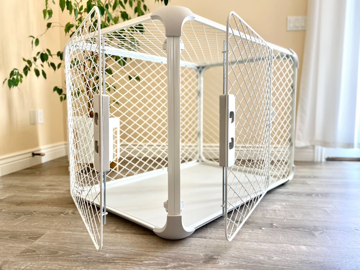 Diggs Evolv Dog Crate - doors open