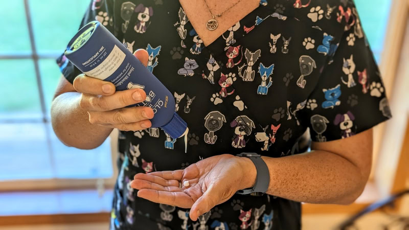 Gloves in a Bottle shielding lotion - trying out the product