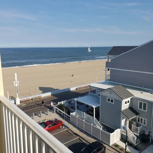 Howard Johnson Oceanfront Inn