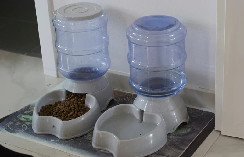 food and water dispensers