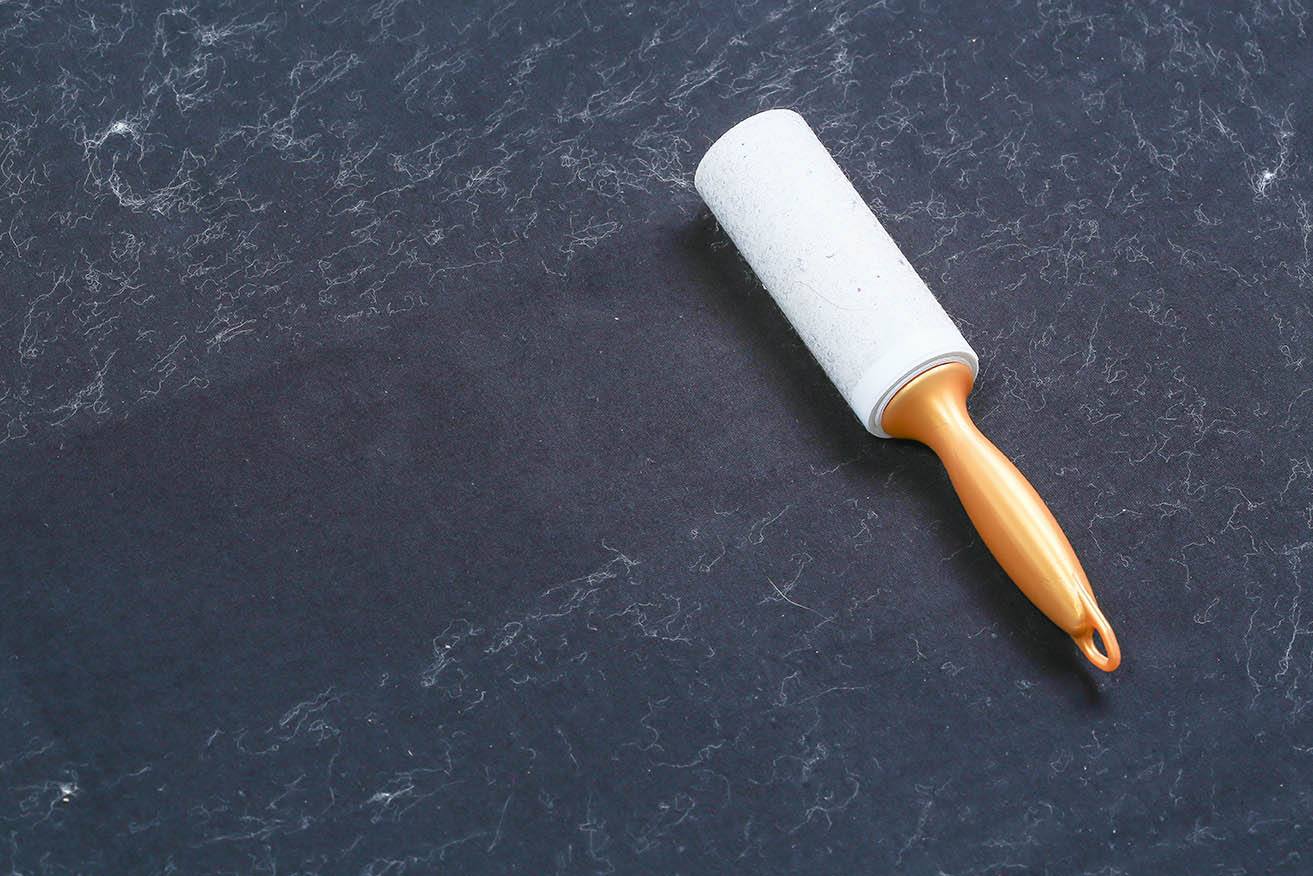 lint roller removing furs