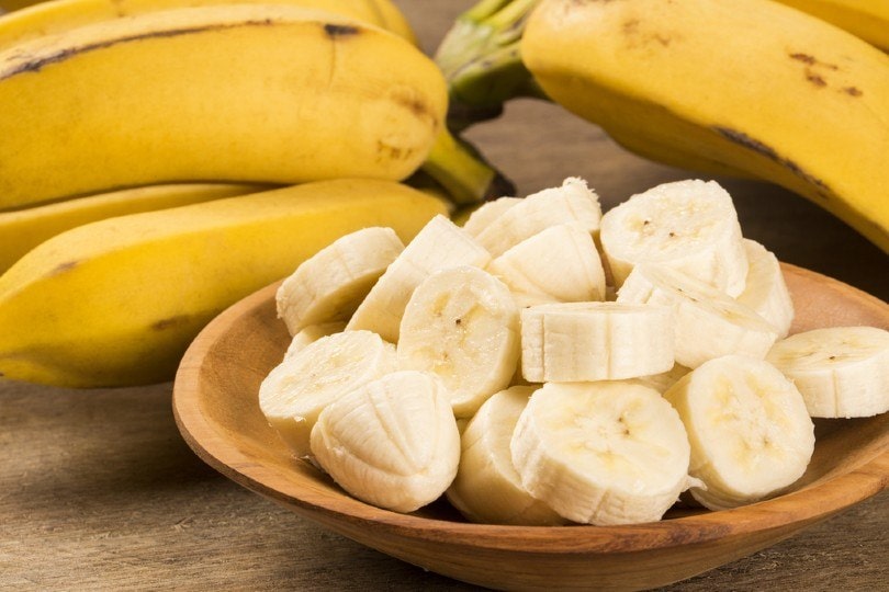 sliced banana in a pot