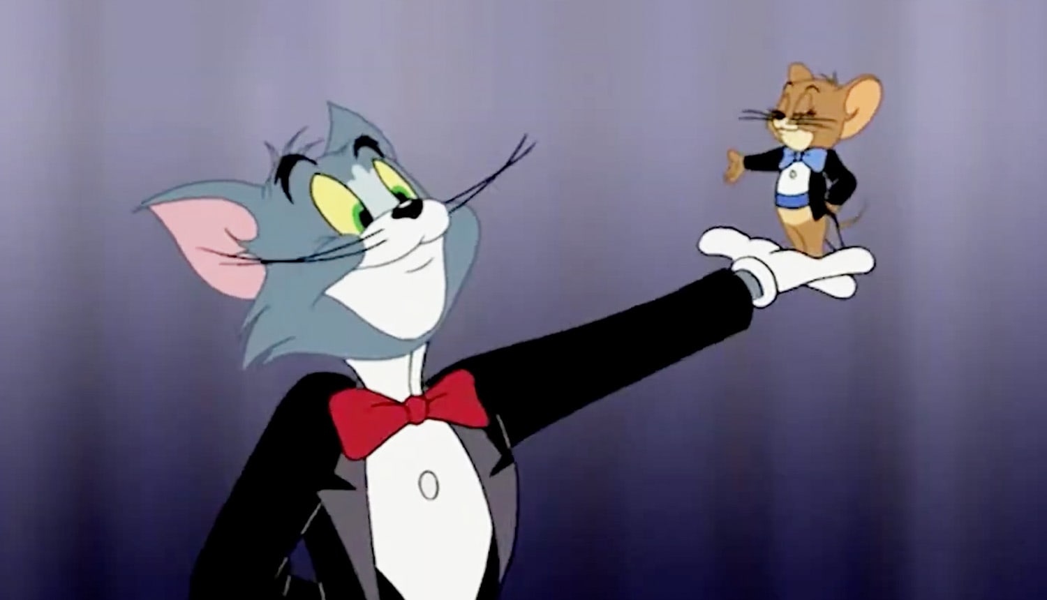 Tom and Jerry using smokings in a show