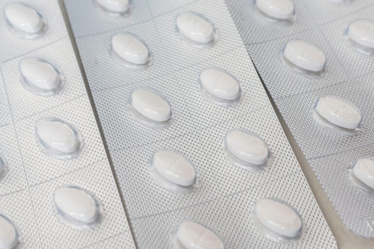 How to calm down a scared dog during fireworks: The effectiveness of ...